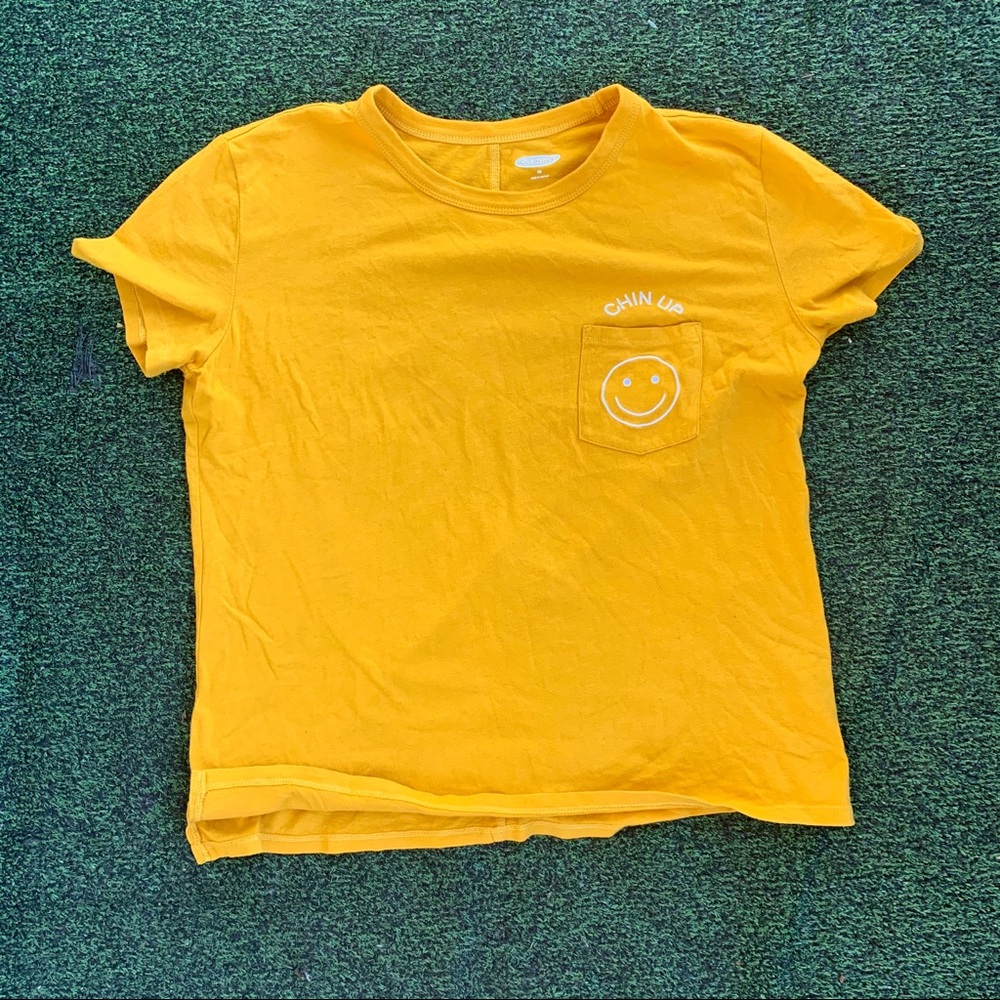 🌞Old Navy Yellow Chin Up Tee🌞